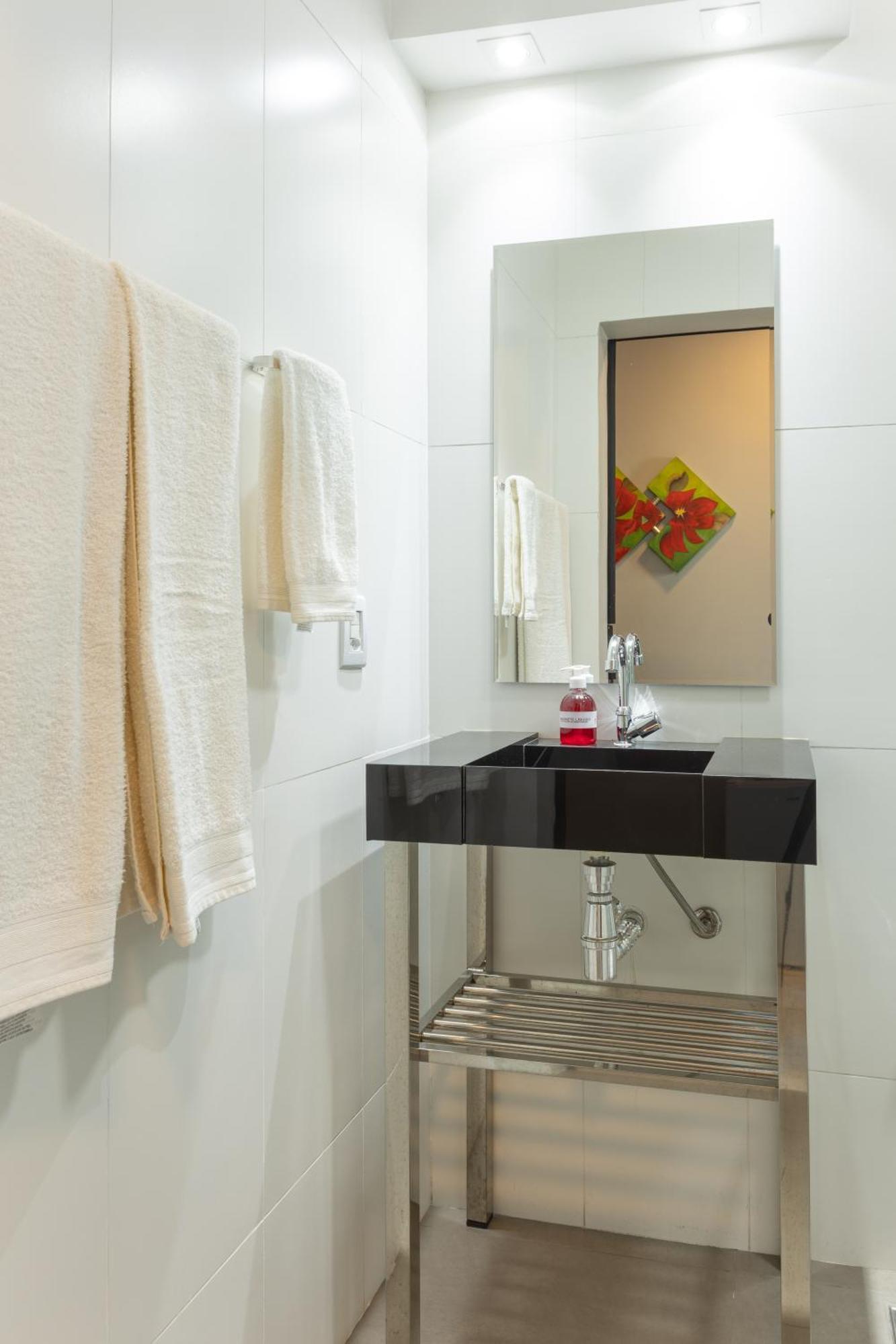 Deluxe Queen Room,1612809717:JPEG